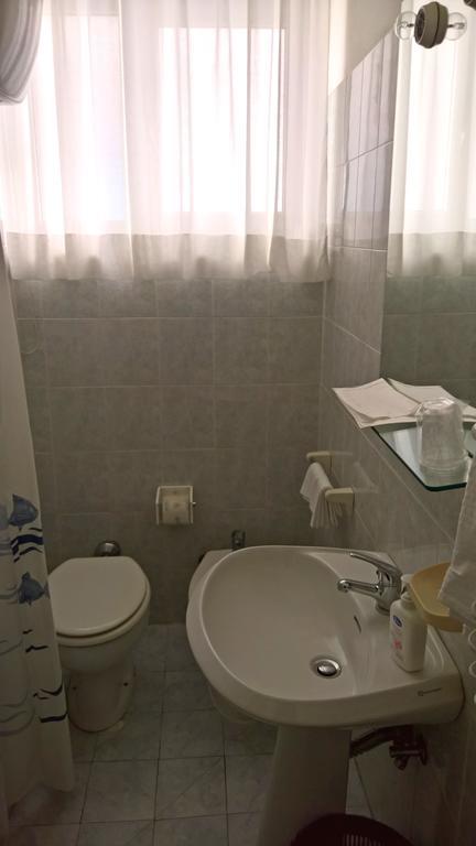 Albergo Golfo Follonica Exterior photo